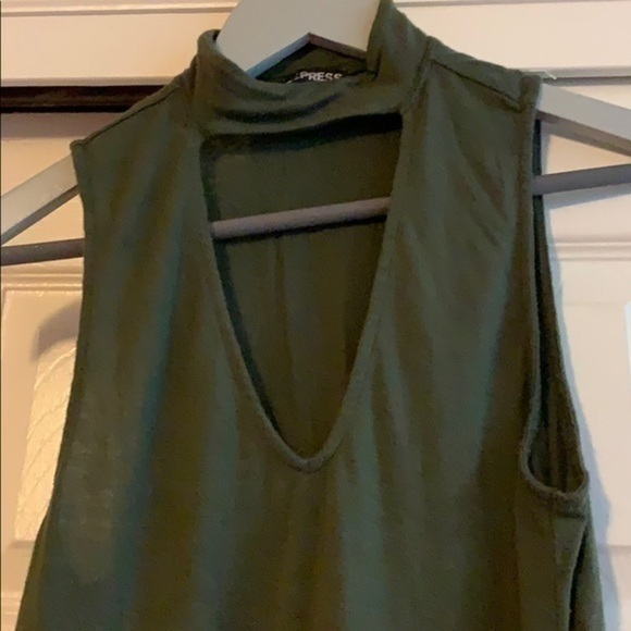 Express Green loose fitting sleeveless top Small - Picture 7 of 8